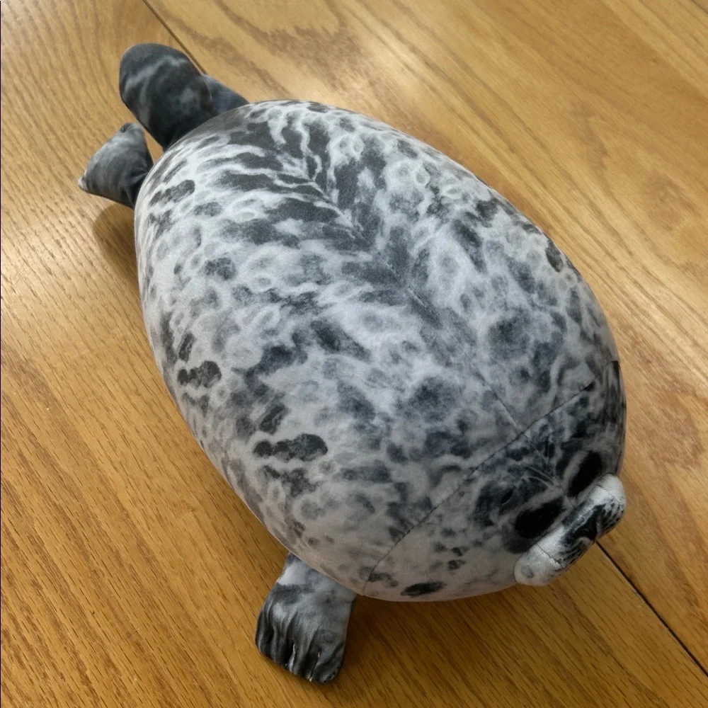 N/A adorable gray